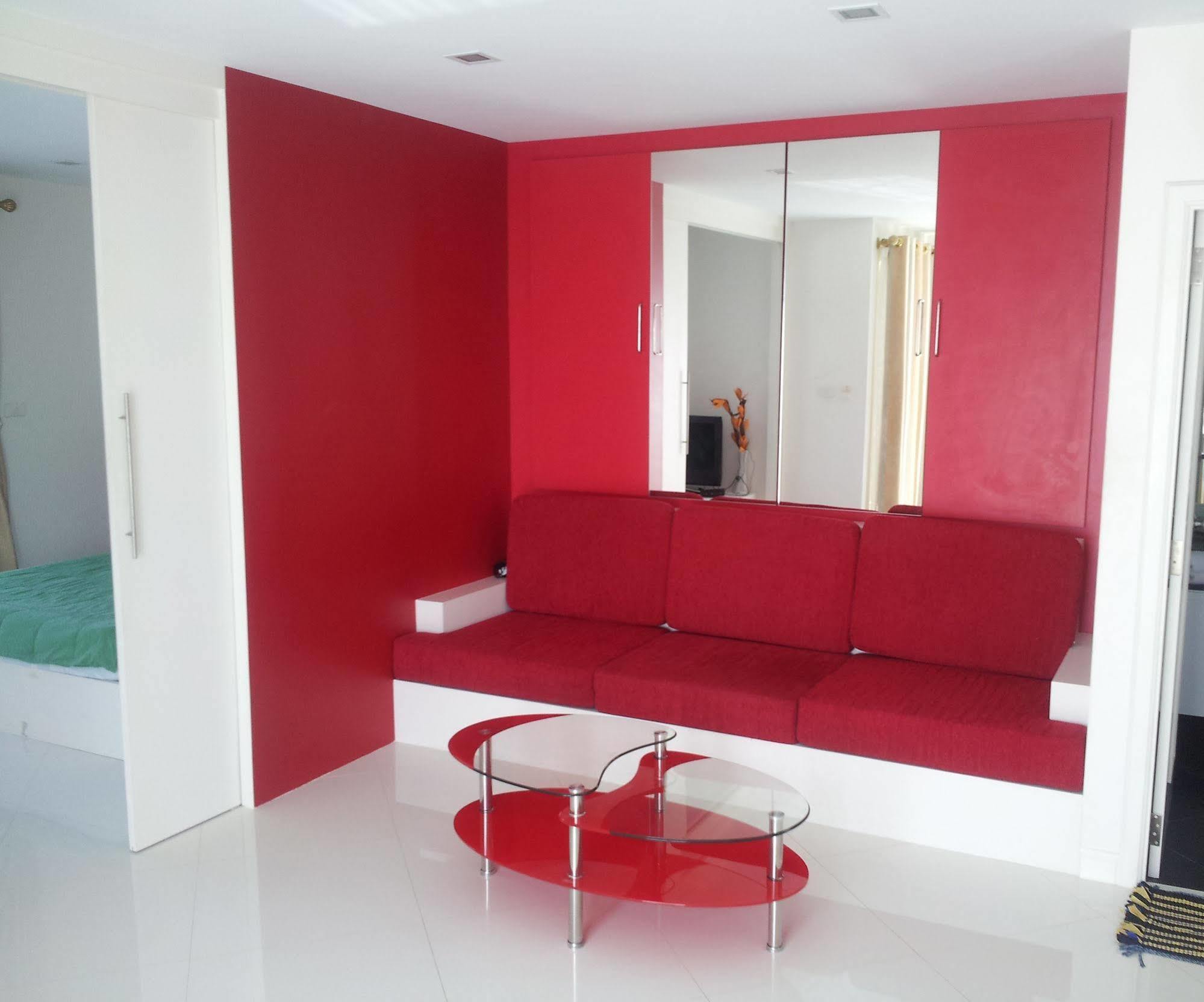 Daisy Residence Jomtien Beach Exteriör bild