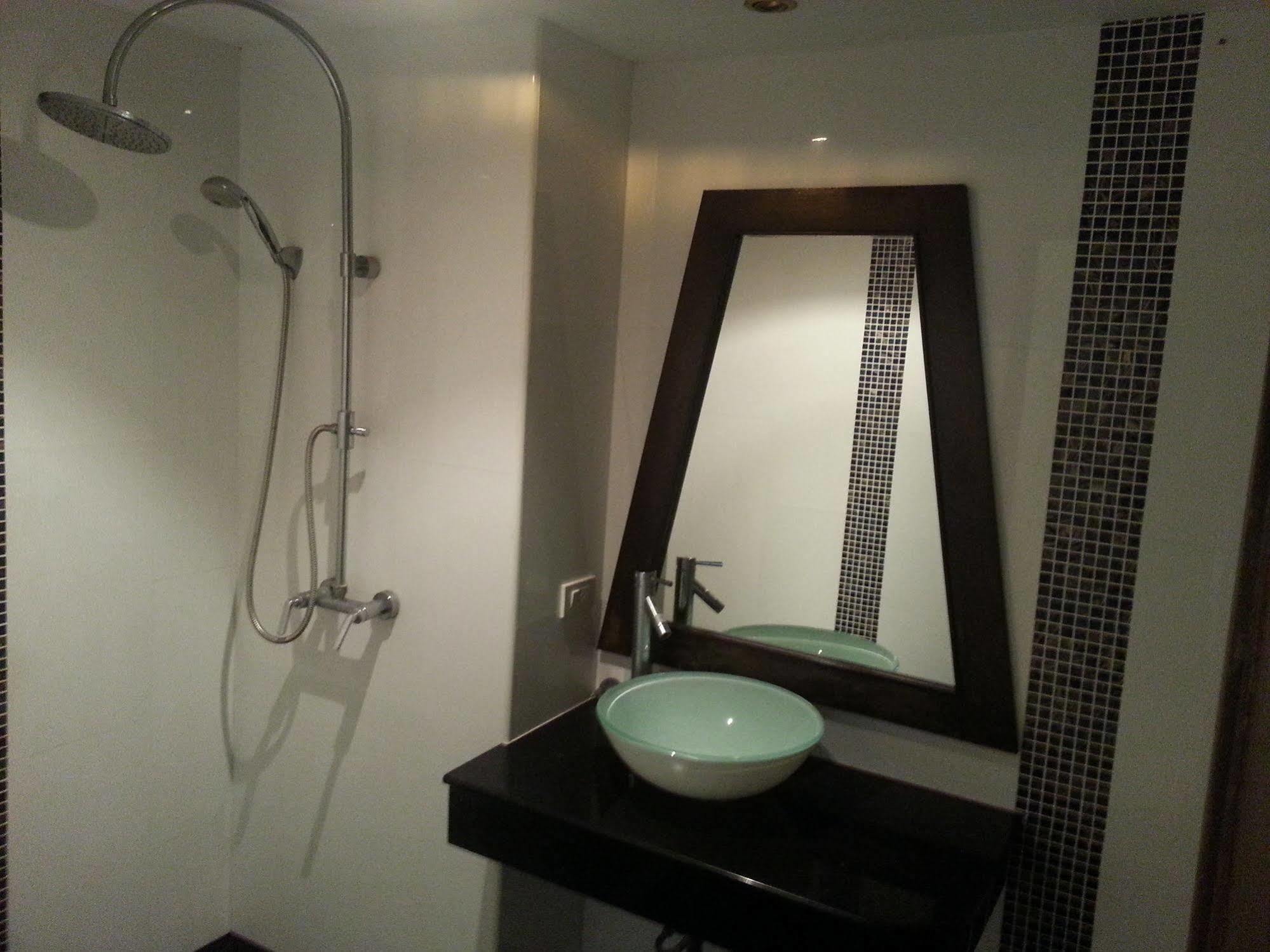 Daisy Residence Jomtien Beach Exteriör bild